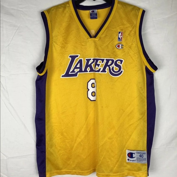 Kobe Bryant Lakers Jersey 8 Champion Size Medium - Picture 1 of 5